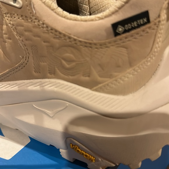 HOKA unisex KAHA 2 LOW GTX Gore-Tex Shifting Sand Eggnog Shoe - Picture 8 of 16